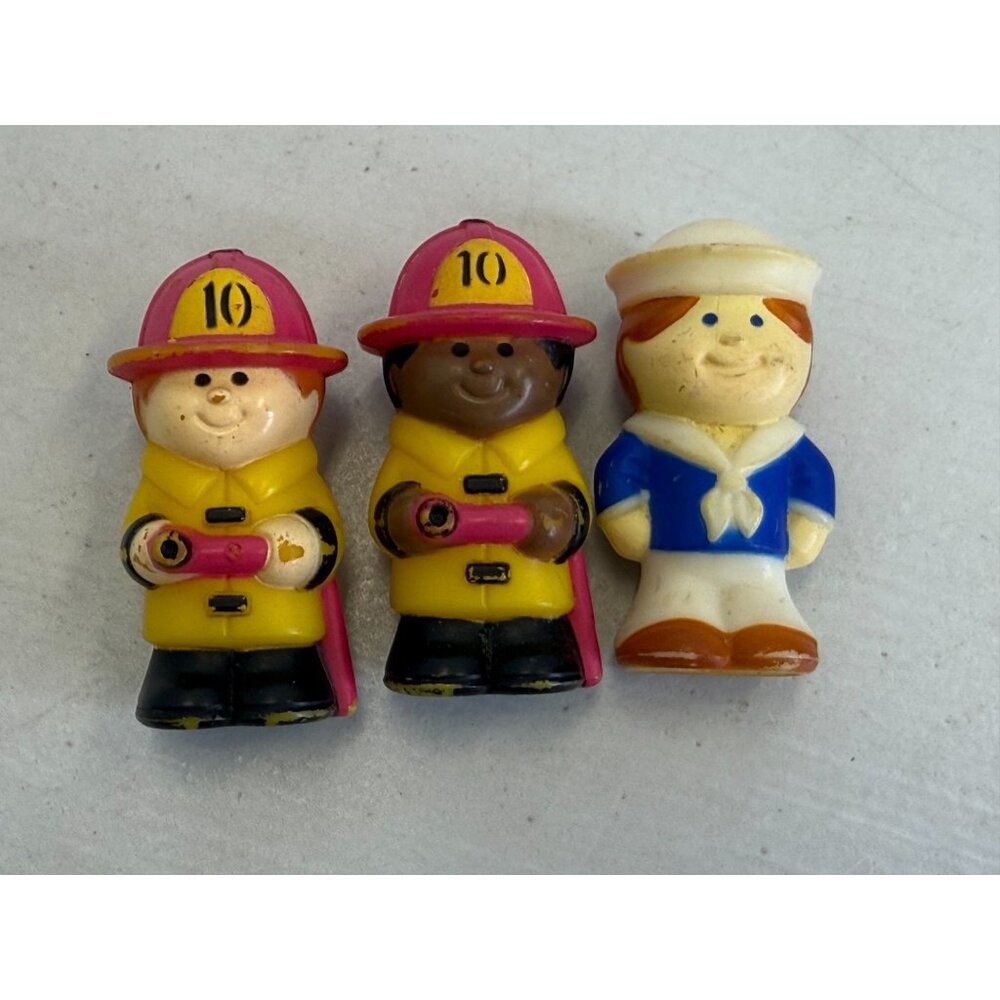 VINTAGE LAKESIDE TUBTOWN FIREHOUSE PLAYSET FIGURES 3 pcs & Sailor